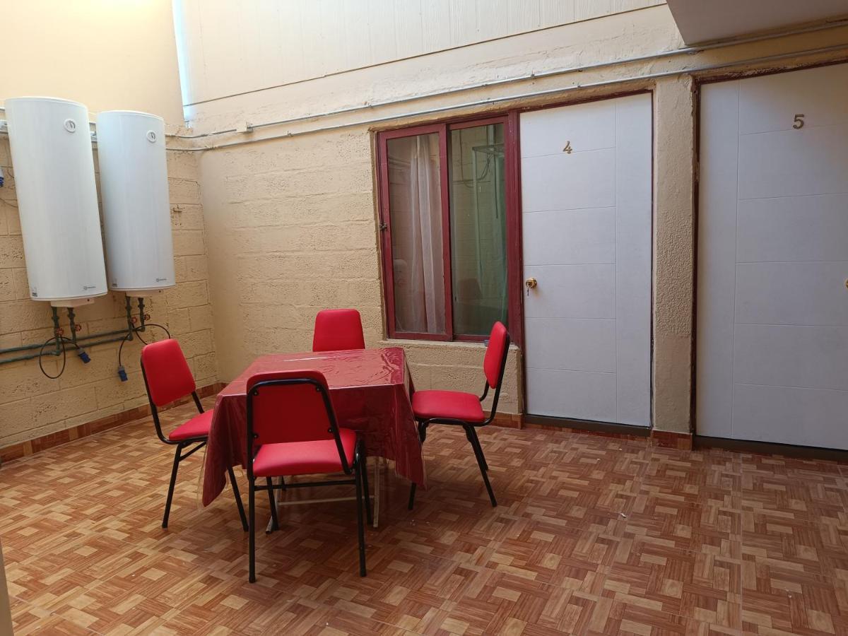 Hostal Ollague, Habitaciones Con Bano Privado Calama Exteriör bild